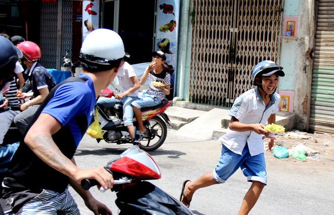 Chùm[-]ảnh[-]"Đội[-]quân"[-]cướp[-]cô[-]hồn[-]gây[-]náo[-]loạn[-]Sài[-]Gòn